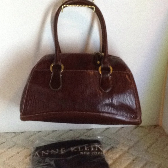 Anne Klein Genuine Leather Dust Bag and Key Fob - Picture 2 of 6